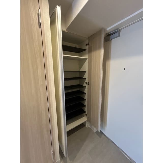 Room image 9
