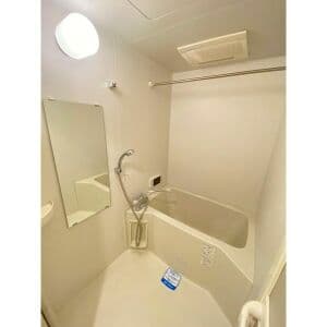 Room image 11