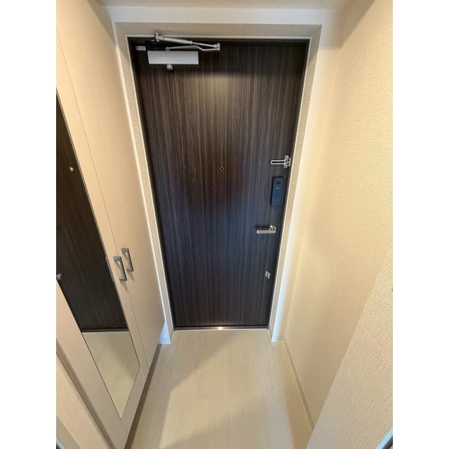 Room image 11