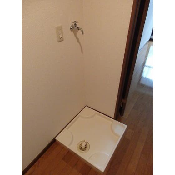 Room image 12