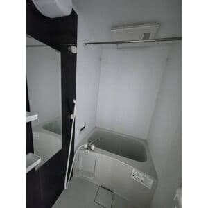 Room image 16