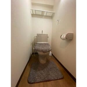 Room image 8