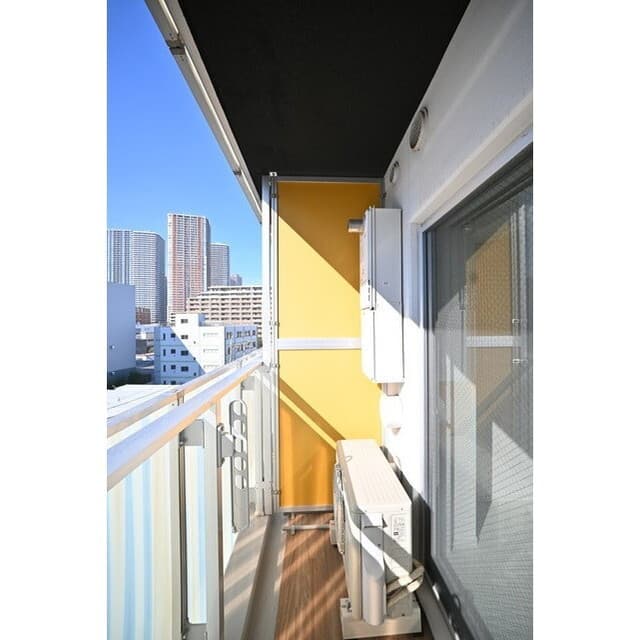 Room image 16