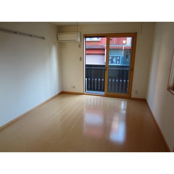 Room image 8