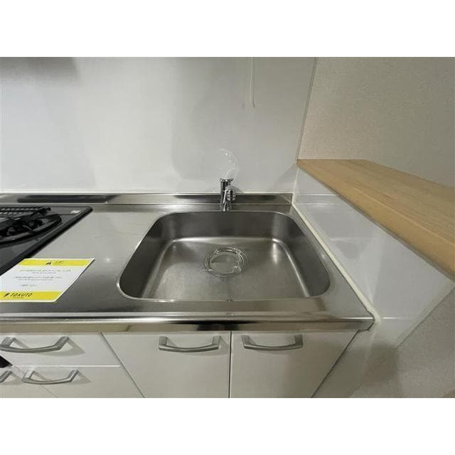 Room image 11