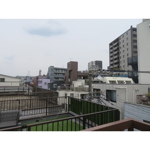 Room image 15