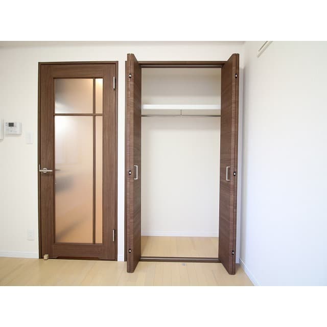 Room image 11