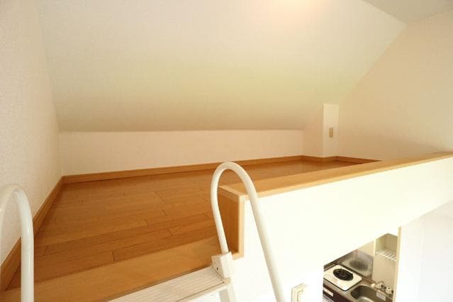 Room image 13