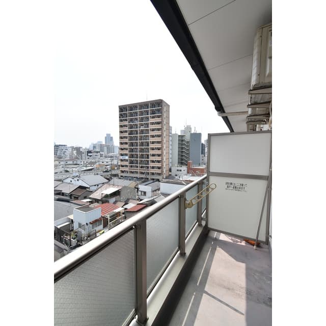 Room image 8