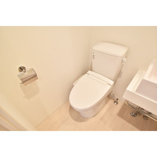 Room image 11