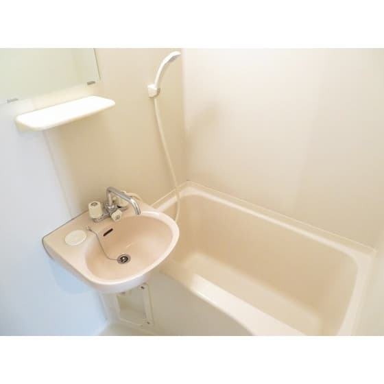 Room image 12