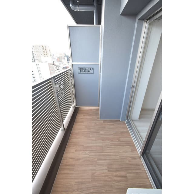 Room image 16