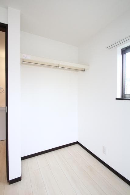Room image 14
