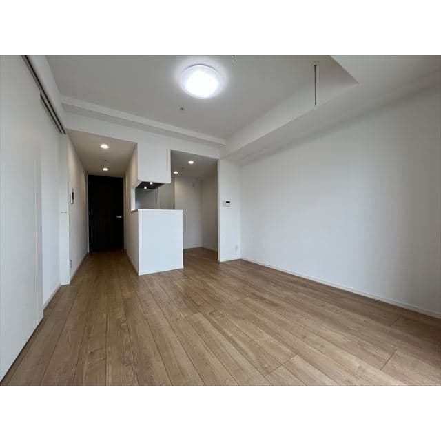Room image 14
