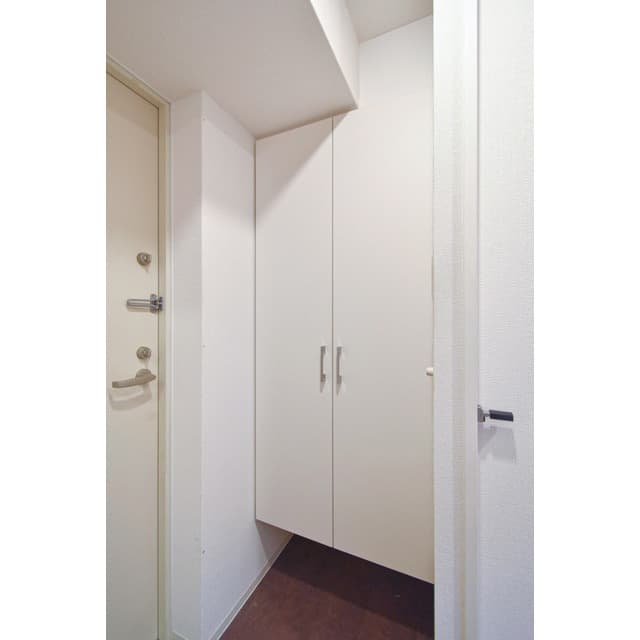 Room image 16