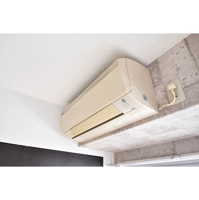 Room image 13