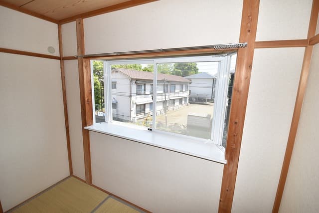 Room image 15