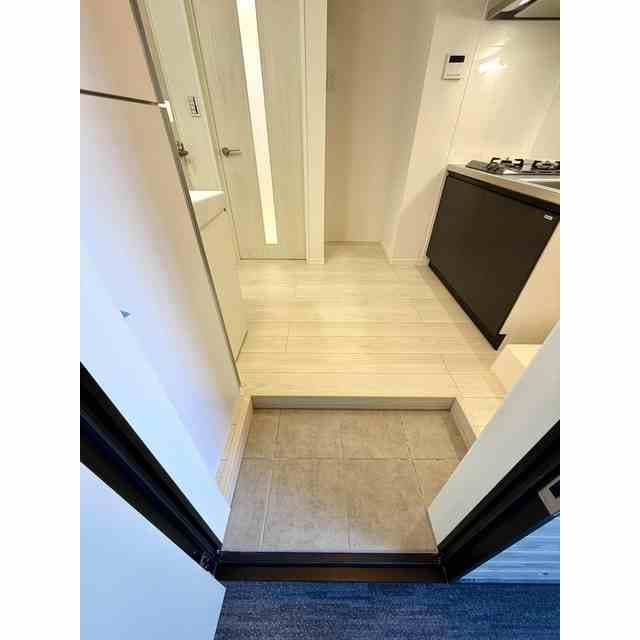 Room image 12