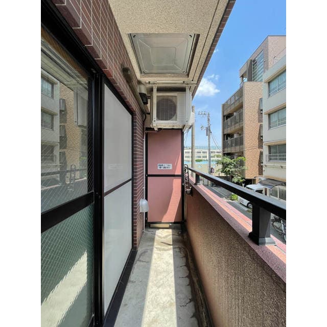 Room image 12