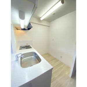 Room image 15
