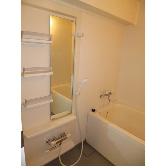 Room image 9