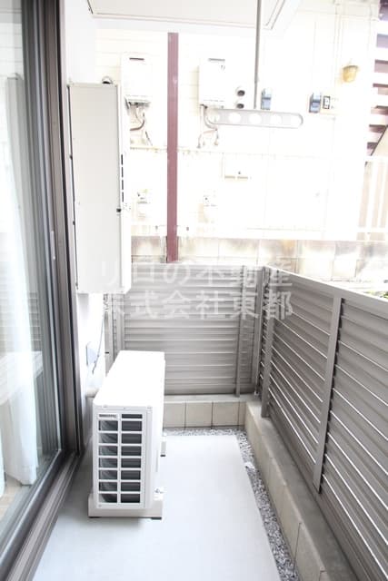 Room image 11