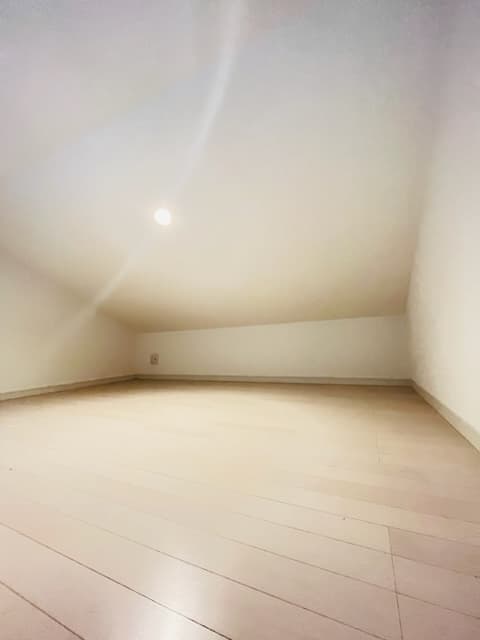 Room image 14