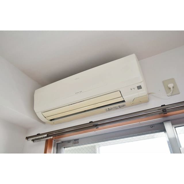 Room image 11