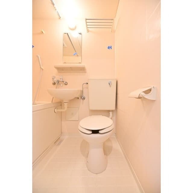 Room image 11