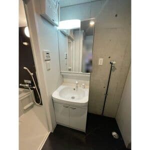 Room image 13