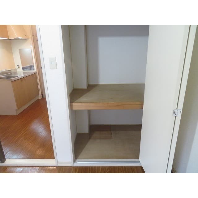 Room image 14