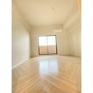 Room image 14
