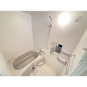 Room image 16
