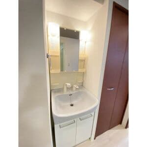 Room image 12