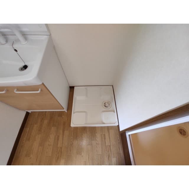 Room image 15