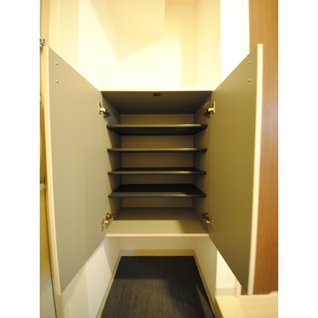 Room image 12
