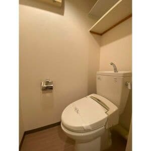 Room image 9
