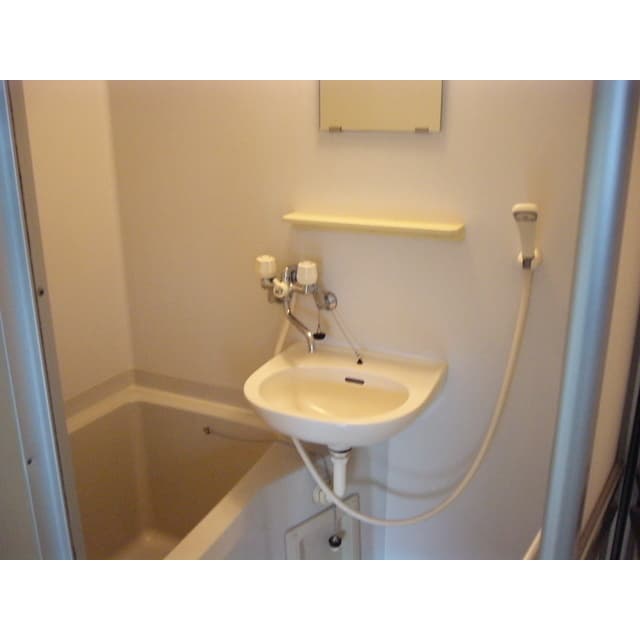 Room image 13