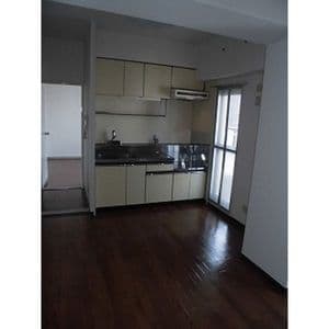 Room image 12