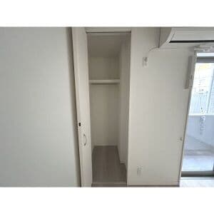 Room image 15