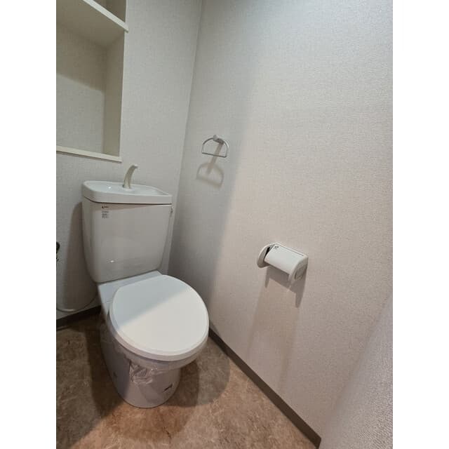 Room image 15
