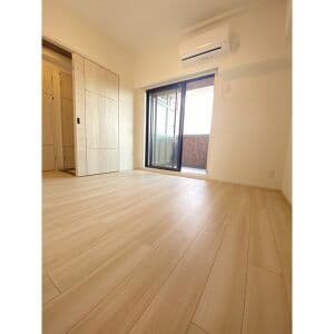 Room image 14