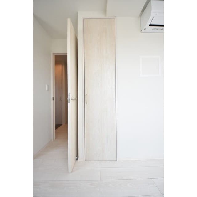 Room image 16