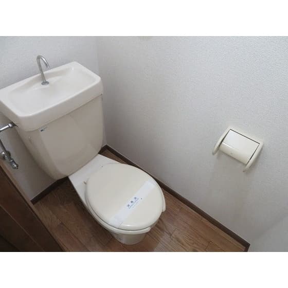 Room image 13