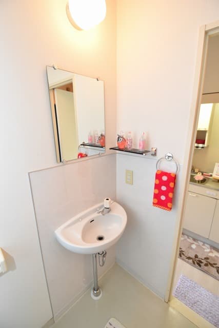 Room image 9