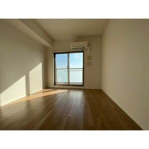 Room image 13