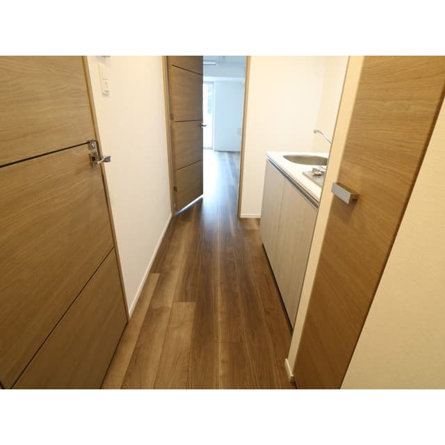Room image 13