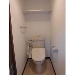 Room image 10
