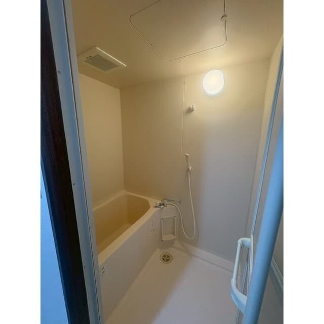 Room image 13