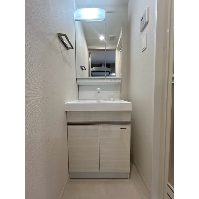 Room image 13